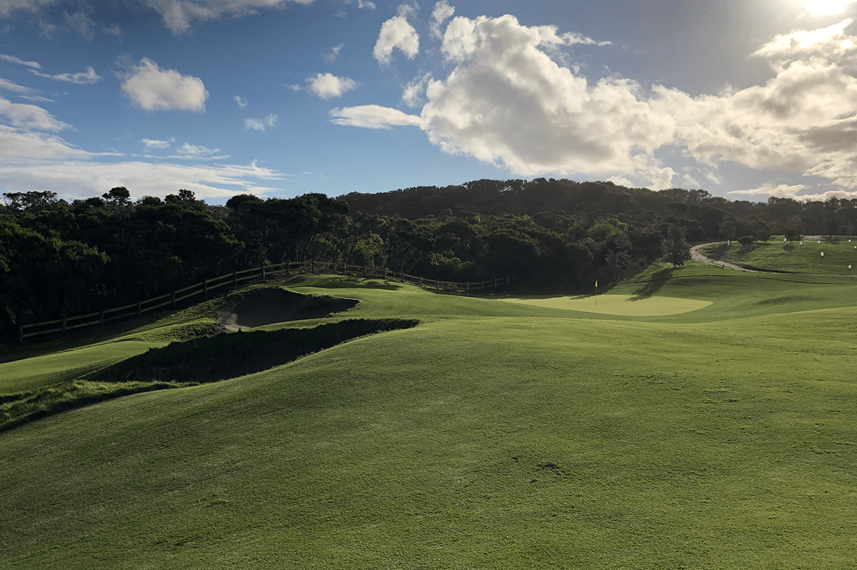 2nd hole on the Gunnamatta Course at the National Golf Club